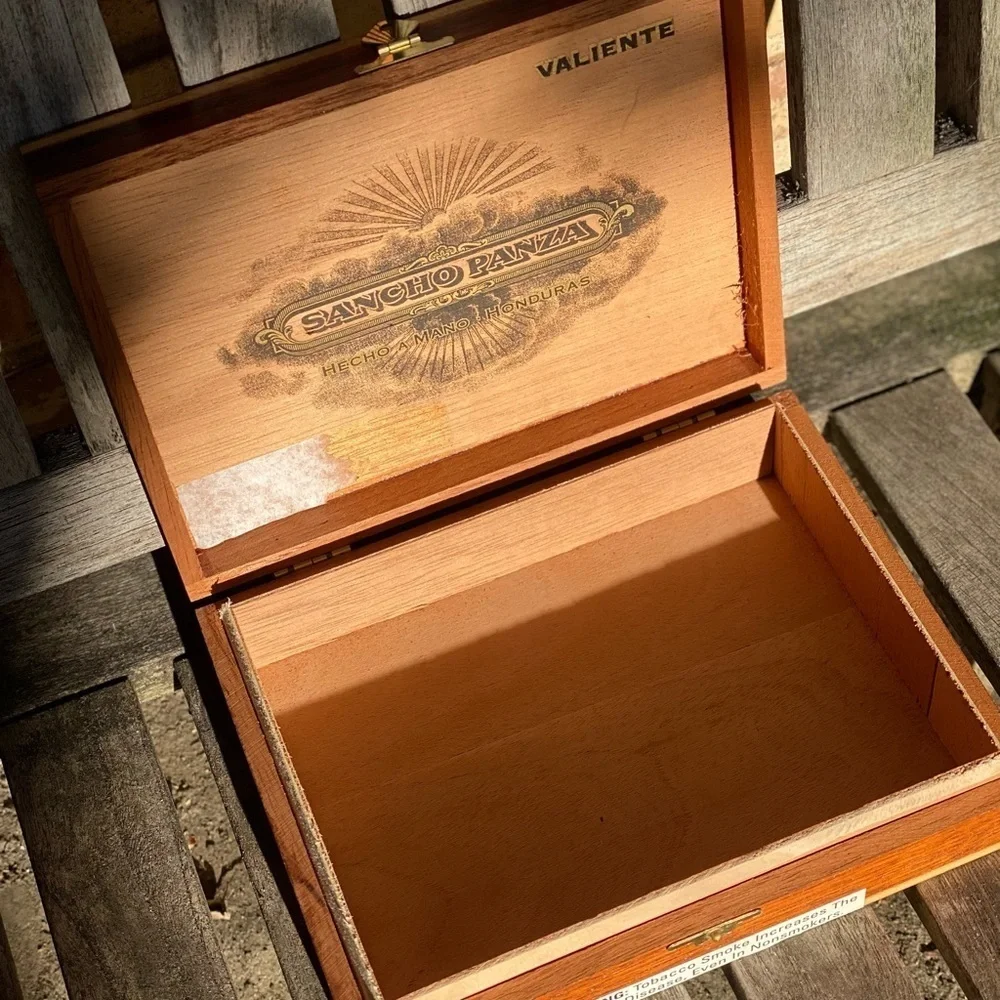 EMPTY vintage cigar box for crafts, decoration or storage